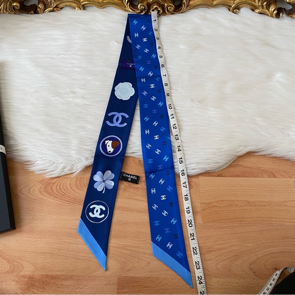 CHANEL Bandeau Silk Twill Scarf - Picture 8 of 14